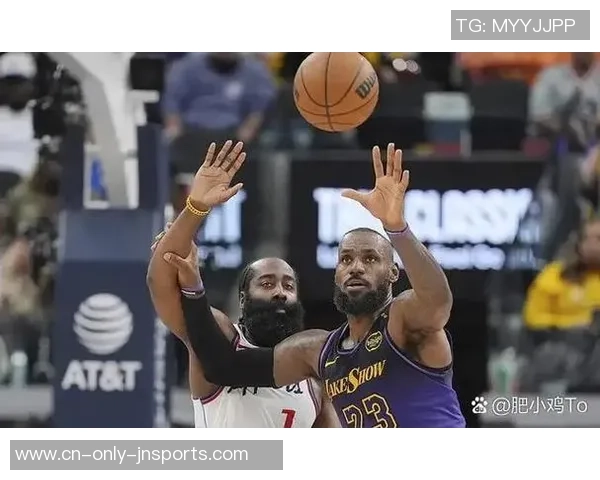 12月23日快船与湖人激战在线直播全程回顾与精彩瞬间解析